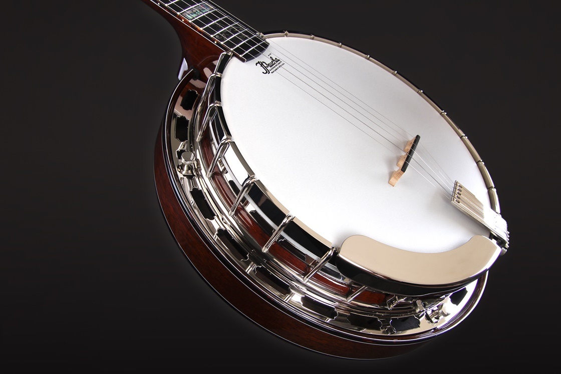 Spirit Alison Brown Mahagony